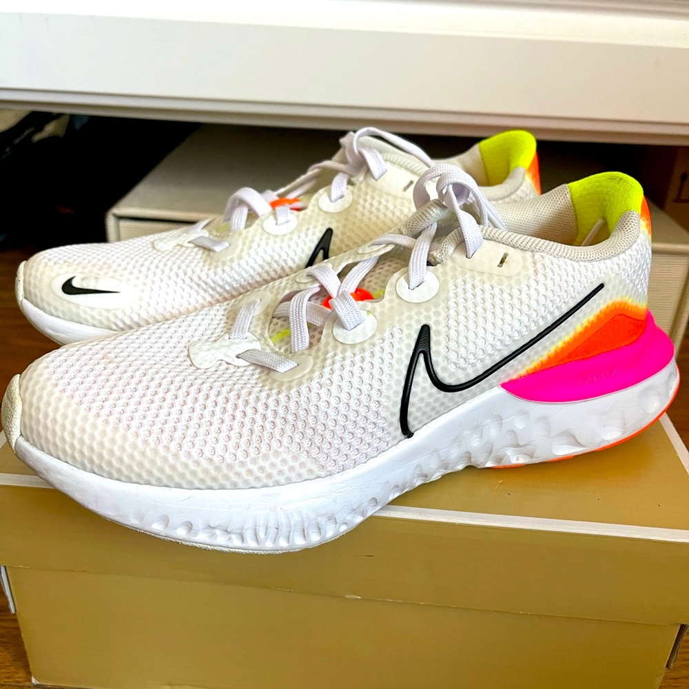 NIKE New tennis shoes 4Y equivalent to Women’s size 6